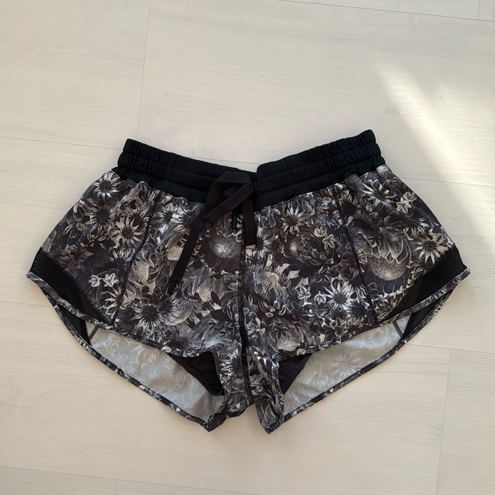 Lululemon Hotty Hot Shorts